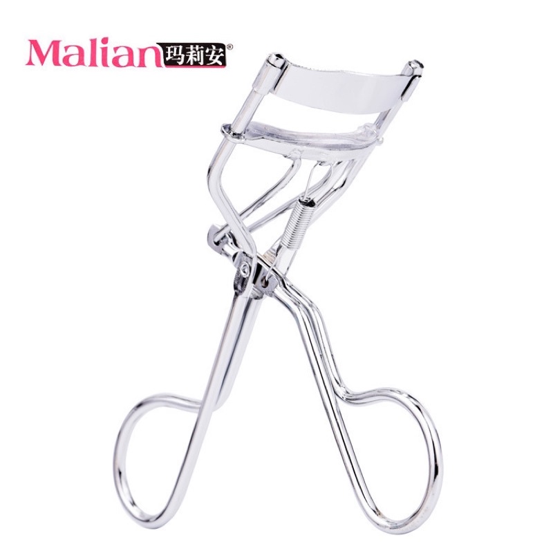 Một chiếc kẹp mi sịn Milan siêu cong dễ dùng