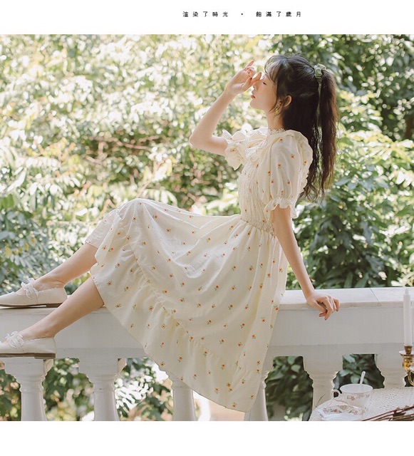 Đầm bông nhúm đuôi xoè rộng cổ tay ngắn loe | BigBuy360 - bigbuy360.vn