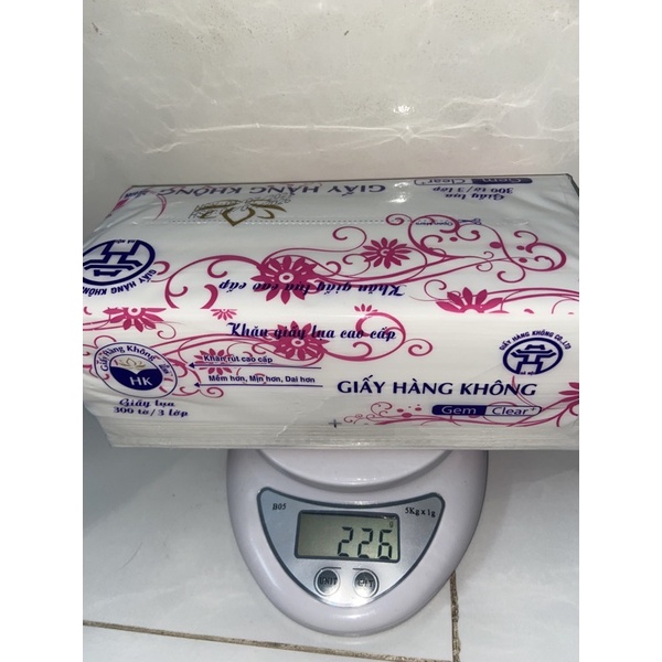 Khăn Giấy Lụa  300 Tờ 3 Lớp  hợp vệ sinh, không bụi giấy