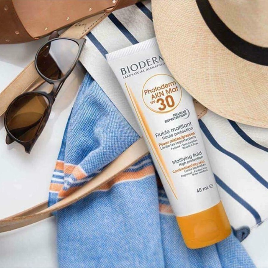 Kem Chống Nắng Cho Da Dầu Bioderma Photoderm Akn Mat SPF 30 UVA 13