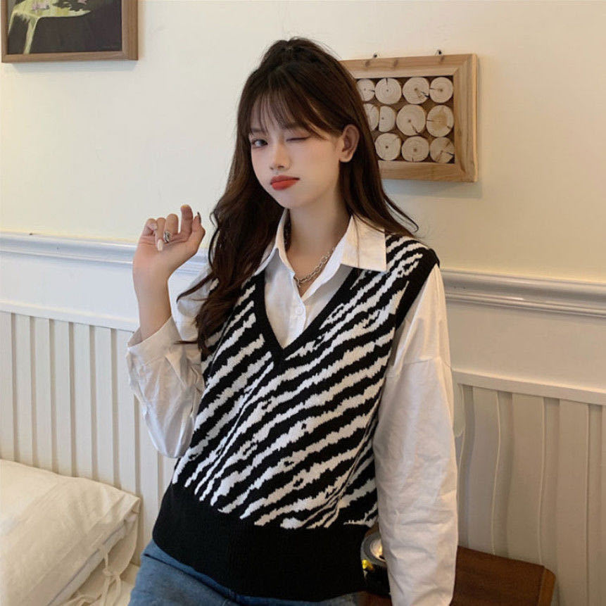 Áo gi lê cổ V dáng rộng kẻ sọc ngựa vằn kiểu Hàn Quốc cho nữ