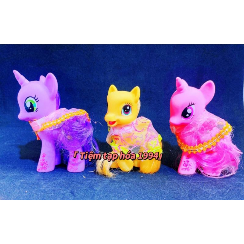 TÚI 5 CON NGỰA PONY NHỰA MÀU NHƯ HÌNH