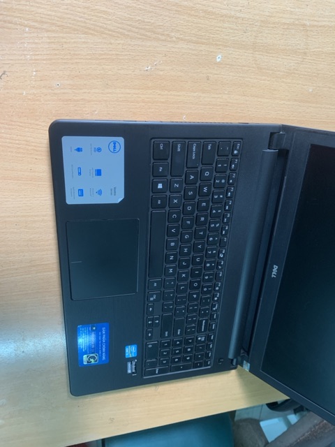Laptop Dell 3558 i3 gen 4 ram 4gb cạc hd 4400 màn 15,6inh tặng phụ kiện | BigBuy360 - bigbuy360.vn