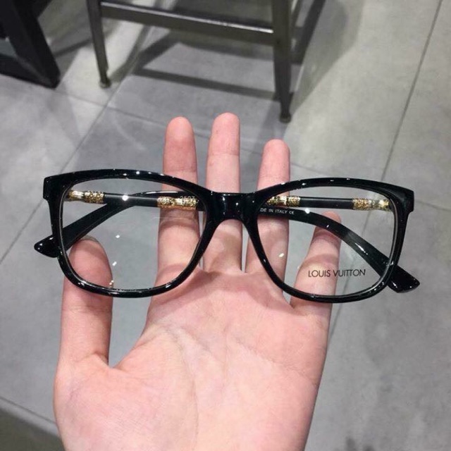 kính lv gọng cận