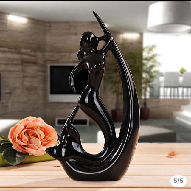 tượng gốm nàng tiên cá đen