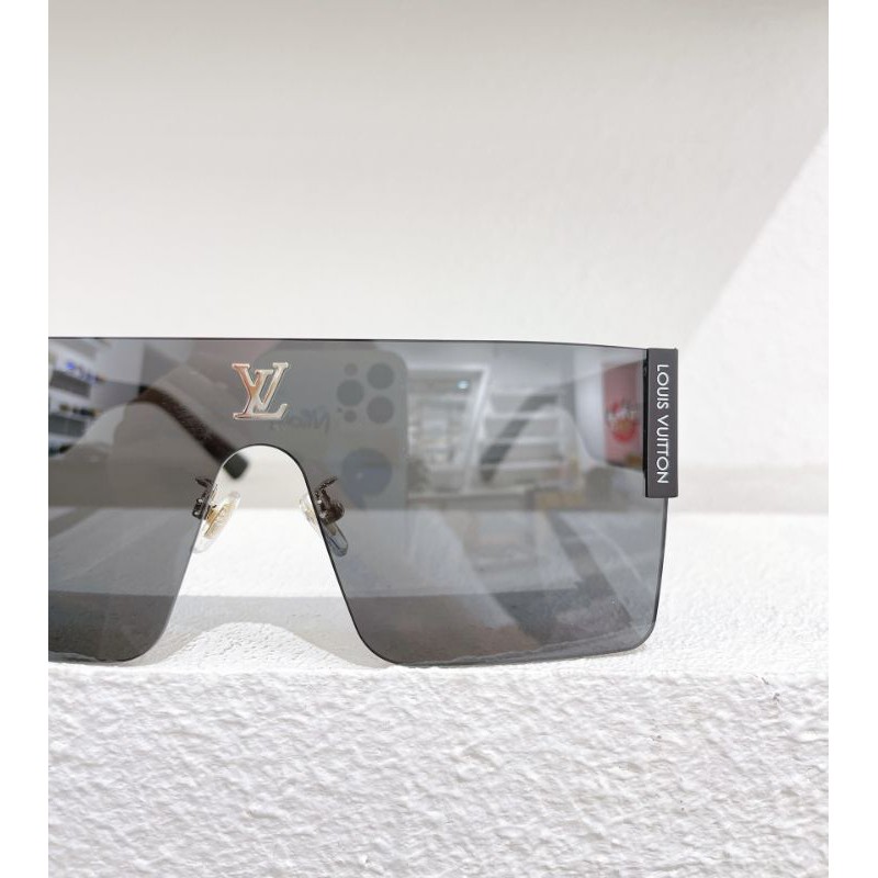 kính mát kính râm thời trang nam nữ gọng vuông to quai in logo chữ Louis Vuitton LV