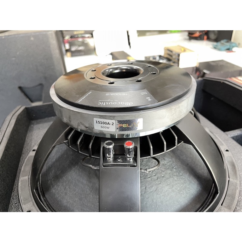 Sub hơi bass 40 dB acoustic DK115S phiên bản mới.Hàng chính hãng