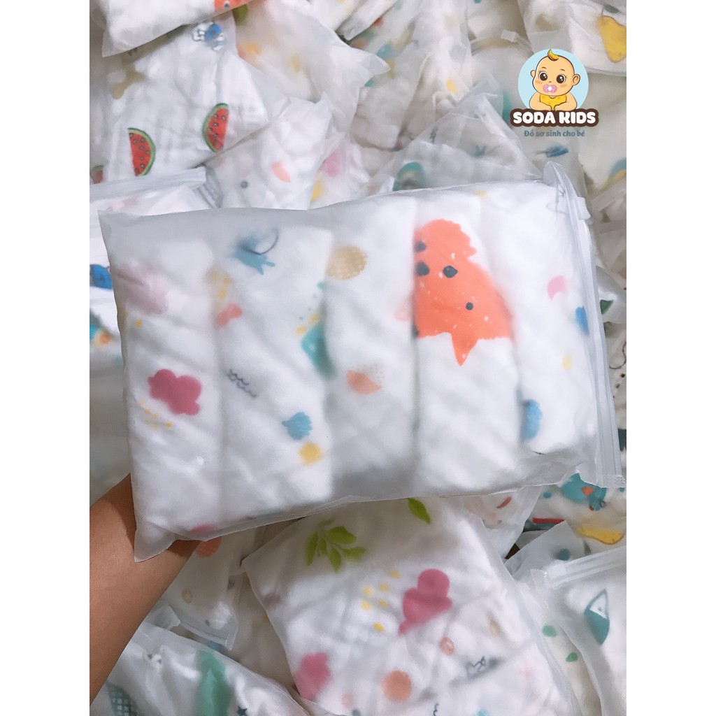 Yếm xô cho bé sơ sinh tam giác 6 lớp bấm cúc, Yếm tam giác xô 6 lớp xuất Nhật in hình cho bé ăn dặm