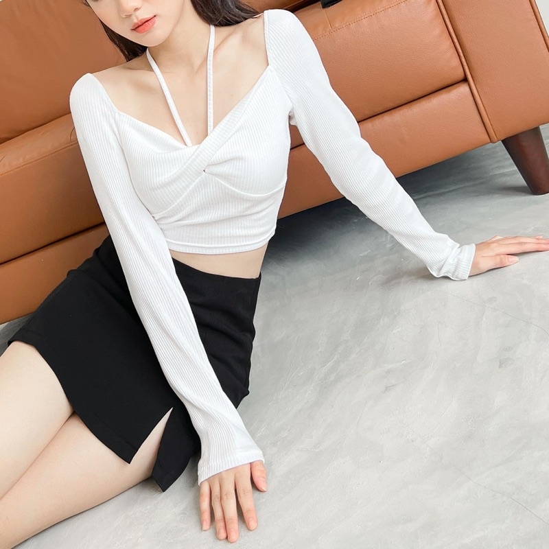 Chân váy ngắn xẻ đùi phong cách hàn quốc