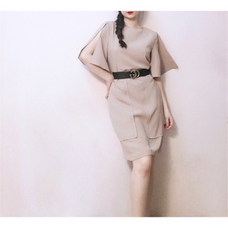 Đầm body tay lỡ xẻ tà