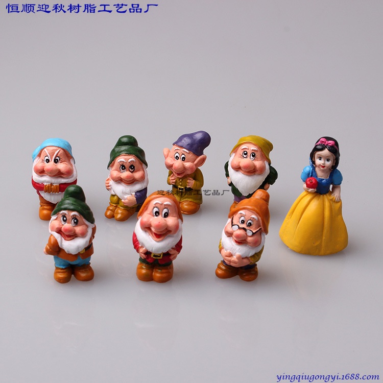 Chậu Hoa Trang Trí Bể Cá Hình Bạch Tuyết Và Bảy Chú Lùn Vi Mô