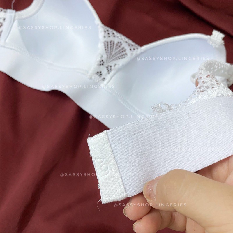 Bộ đồ lót nữ màu trắng phối ren không gọng mút mỏng mặc hàng ngày thoải mái chính hãng SASSY