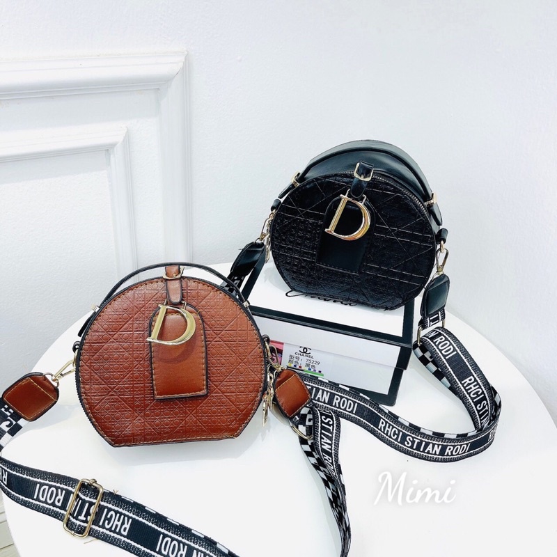 Túi dior trống tag D