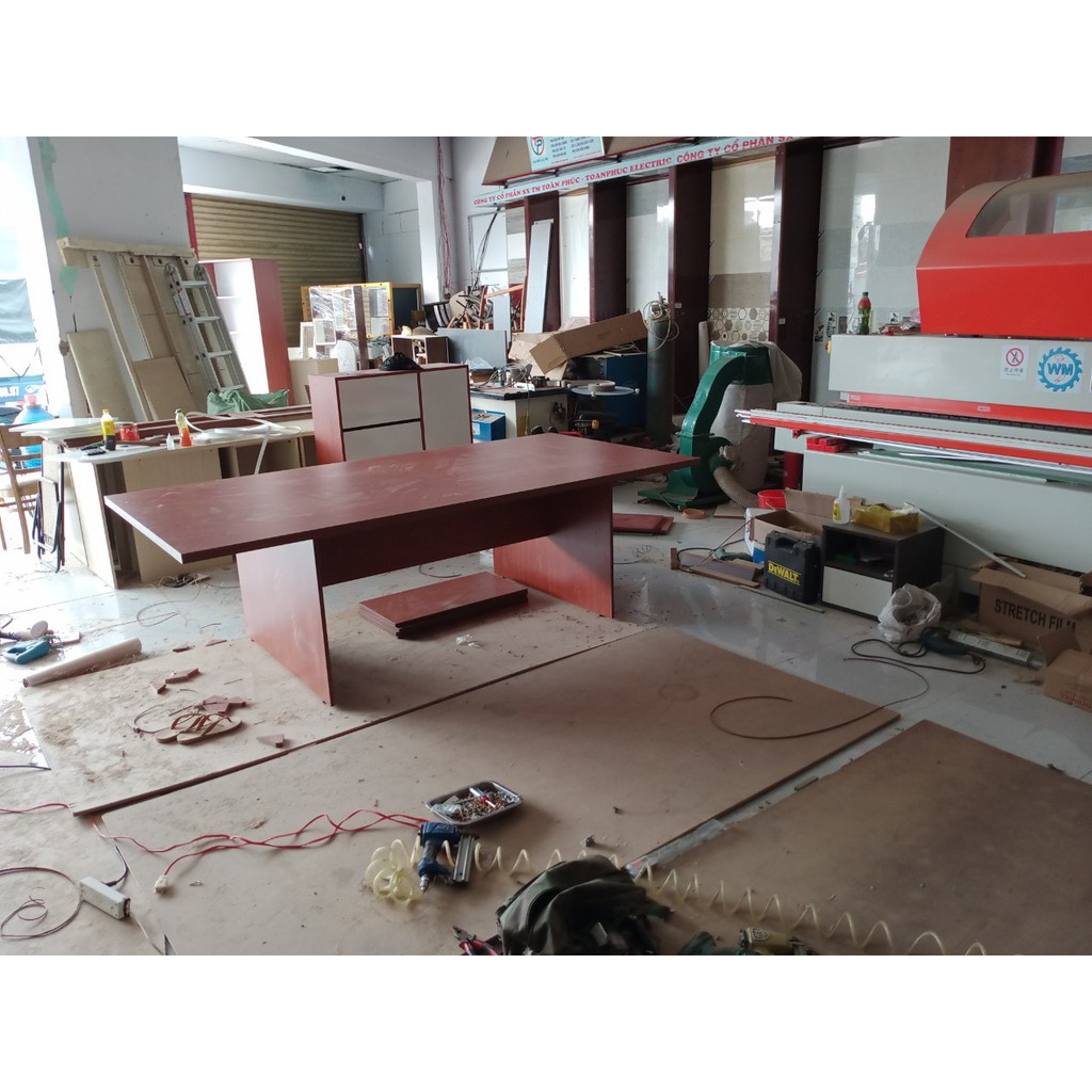 Ban họp văn phòng kích thước 2m