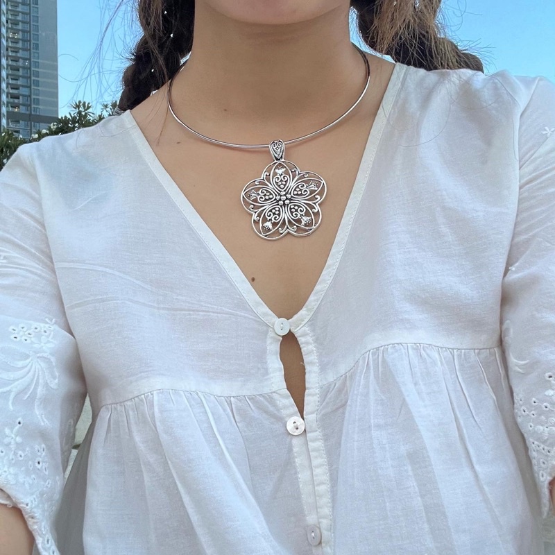Vòng Cổ Mặt Hoa ❀ Vòng Kiềng Đeo Cổ ❀ @neck.soul.glass