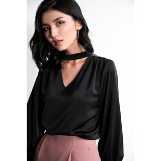 Áo sơ mi đen nữ Iberis MAIIMR cổ V chocker