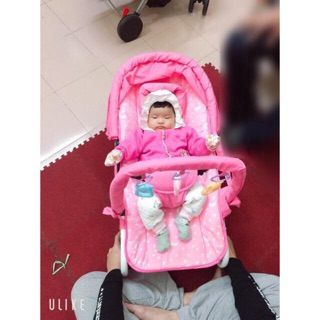 Nôi bập bênh có đồ chơi