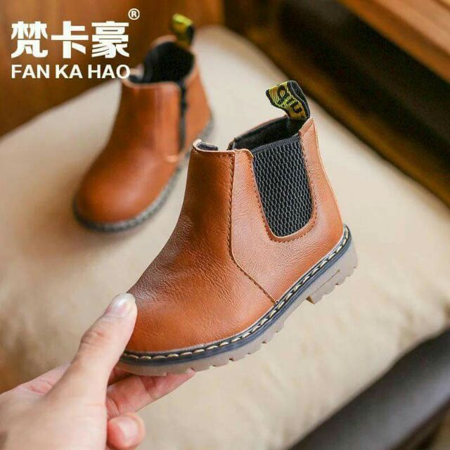 Boot cho bé