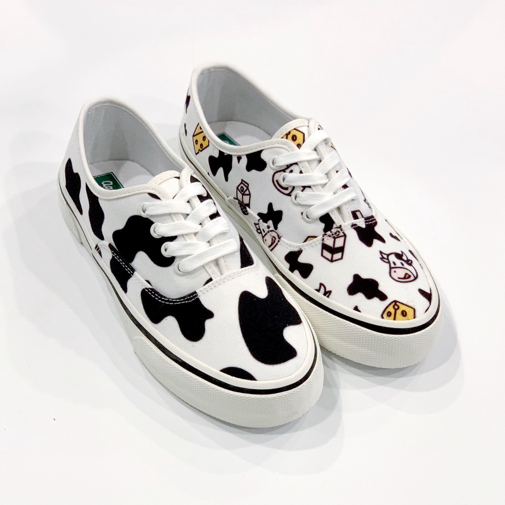 Giày Sneaker (dây) AATLAS in hoạ tiết bò sữa cute (size 33)