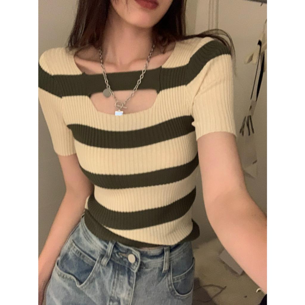 qkoole Áo Thun Dệt Kim Ngắn Tay Họa Tiết Kẻ Sọc Phong Cách Vintage