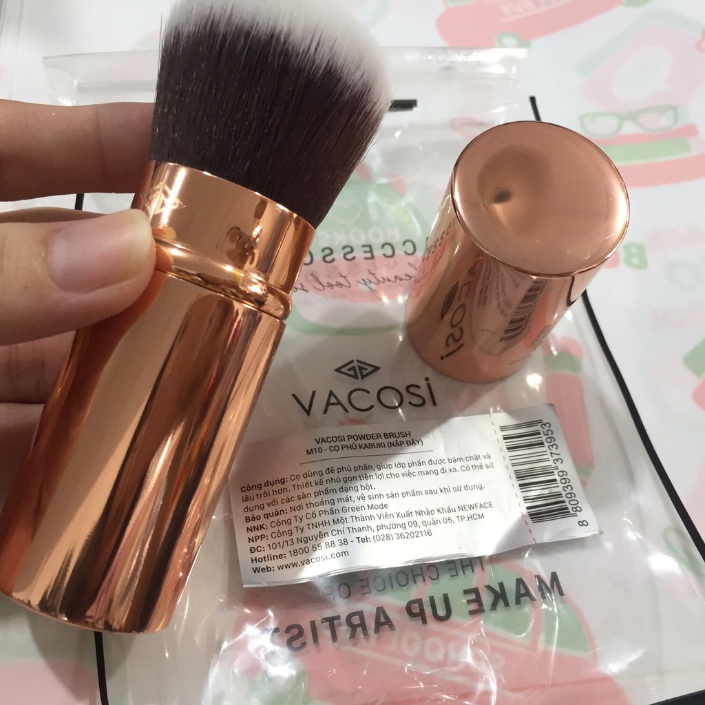 Cọ Đánh Phấn Phủ Có Nắp M10 Vacosi POWDER BRUSH