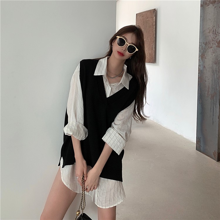 Áo khoác ghi lê dệt kim màu đen cổ chữ V xẻ tà thời trang trẻ trung | BigBuy360 - bigbuy360.vn