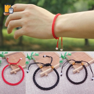 Vòng đeo tay dây đỏ may mắn