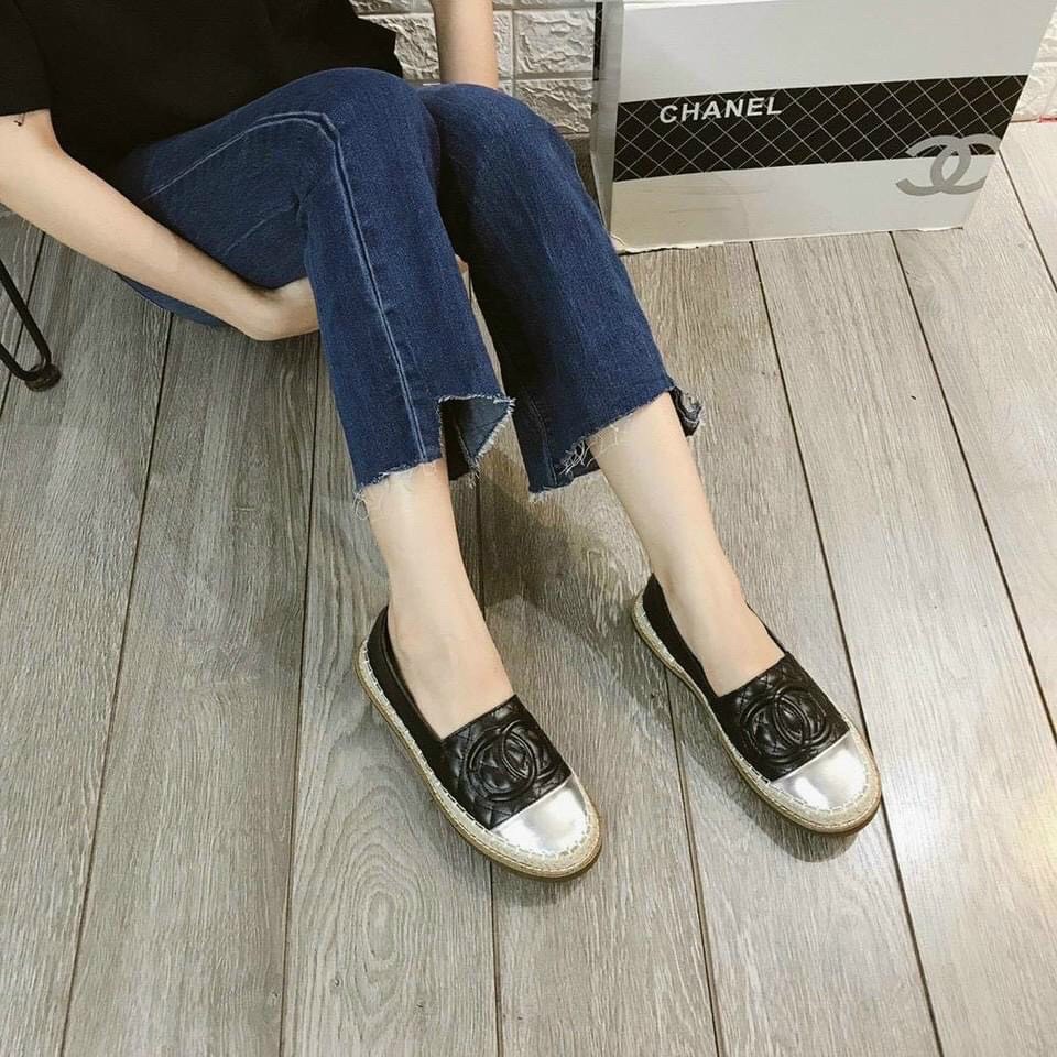 Giày slip on da mịn trần chỉ mũi bóng bạc - 2P | BigBuy360 - bigbuy360.vn