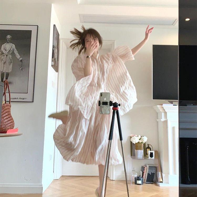 Bộ Trang Phục Hai Mảnh Với Áo Váy Kẻ Sọc Thời Trang Cao Cấp Mùa Hè 2022