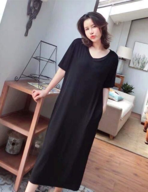 Váy suông cổ tim xẻ tà form rộng | BigBuy360 - bigbuy360.vn