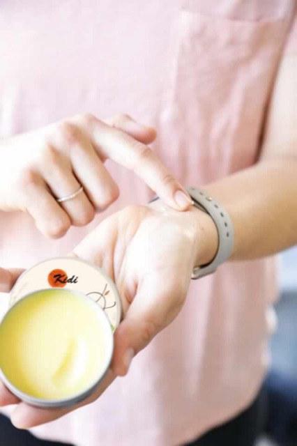 Nước hoa khô dạng sáp