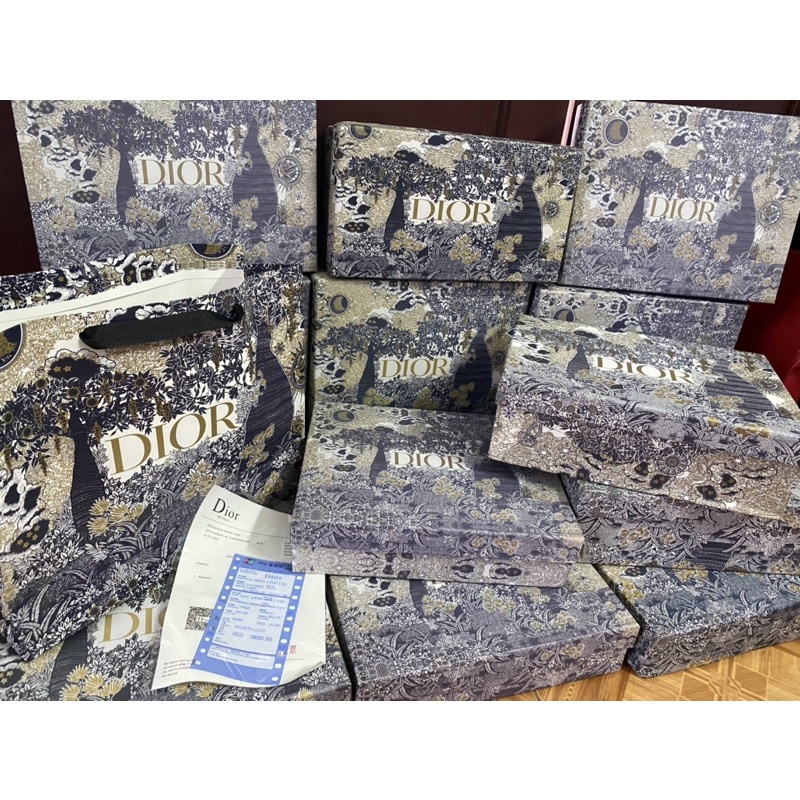 Hộp túi bill đựng hãng Dior