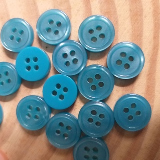 Hạt nhựa 4 lỗ , size 1cm (30 nút /6k)