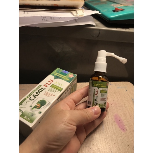 Xịt họng keo ong Camilflu xuyên tâm liên -tía tô 30 ml