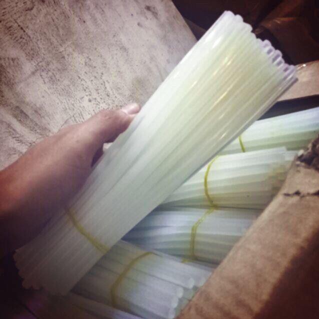 FREESHIP TỪ 50K Que Keo Nến Silicon Dài 24cm Rất Tiện Lợi