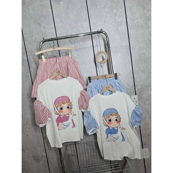 Set Bộ Áo Phông Tay Phồng Sọc In Cậu Bé  Kèm Short Đùi Sọc