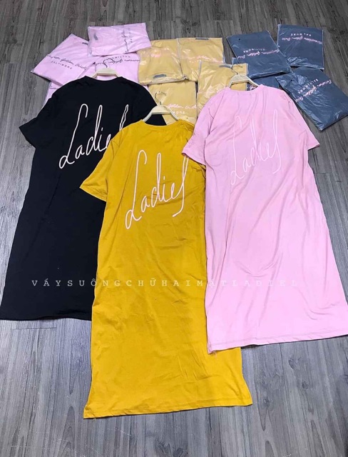 Váy Suông Ladies In Chữ Hai Mặt - Form Rộng Xẻ Tà Phối Túi Hông
