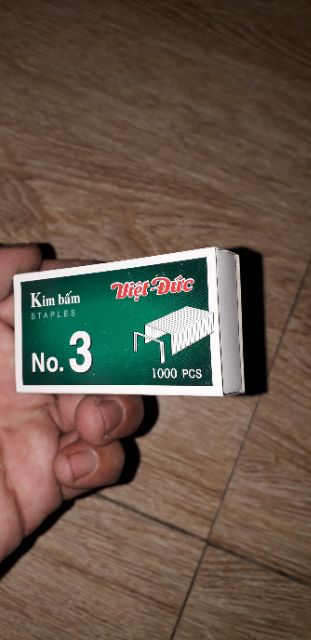 Một hộp ghim bấm số 3_Việt Đức có 1000 cái