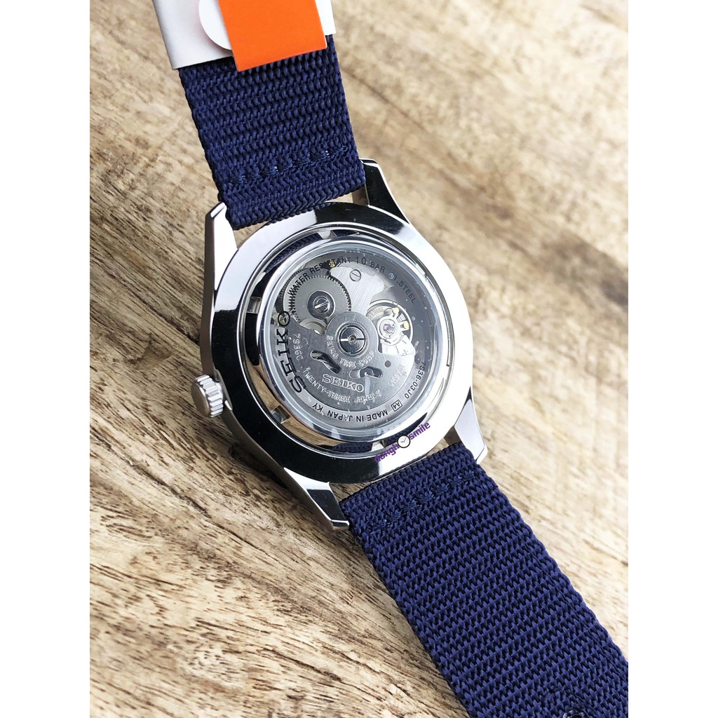 Đồng hồ nam Seiko 5 sport SNZG11J1 42mm màu xanh dương