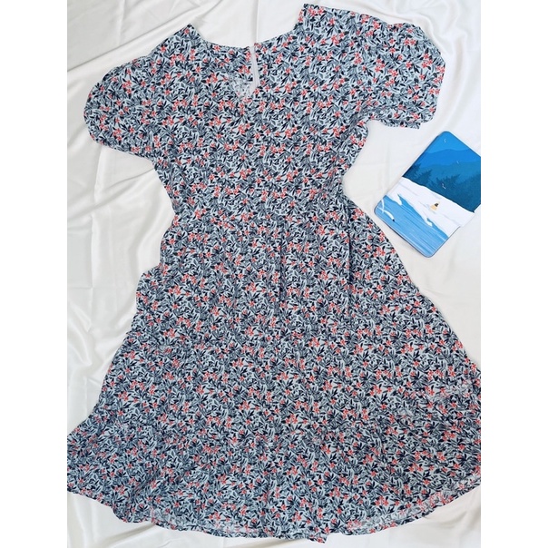 Váy hoa nhí dáng xoè (ảnh shop tự chụp)
