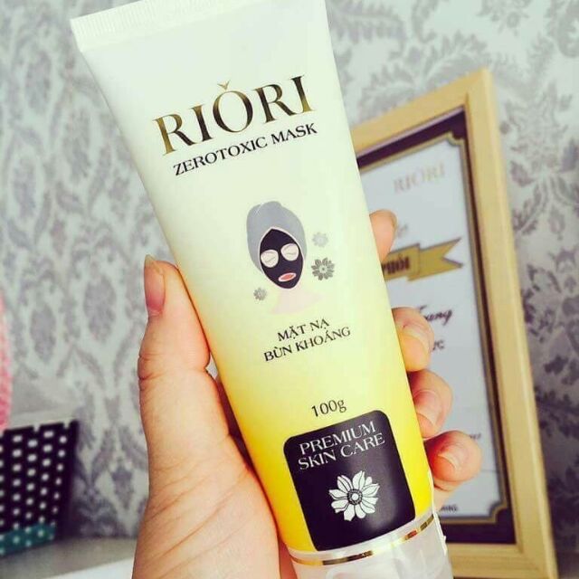 Mặt nạ bùn khoáng