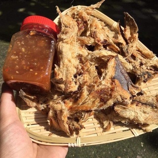 Khô cá đuối chấm mắm me hộp 350gr - ăn vặt siêu ngon đặc sản miền trung