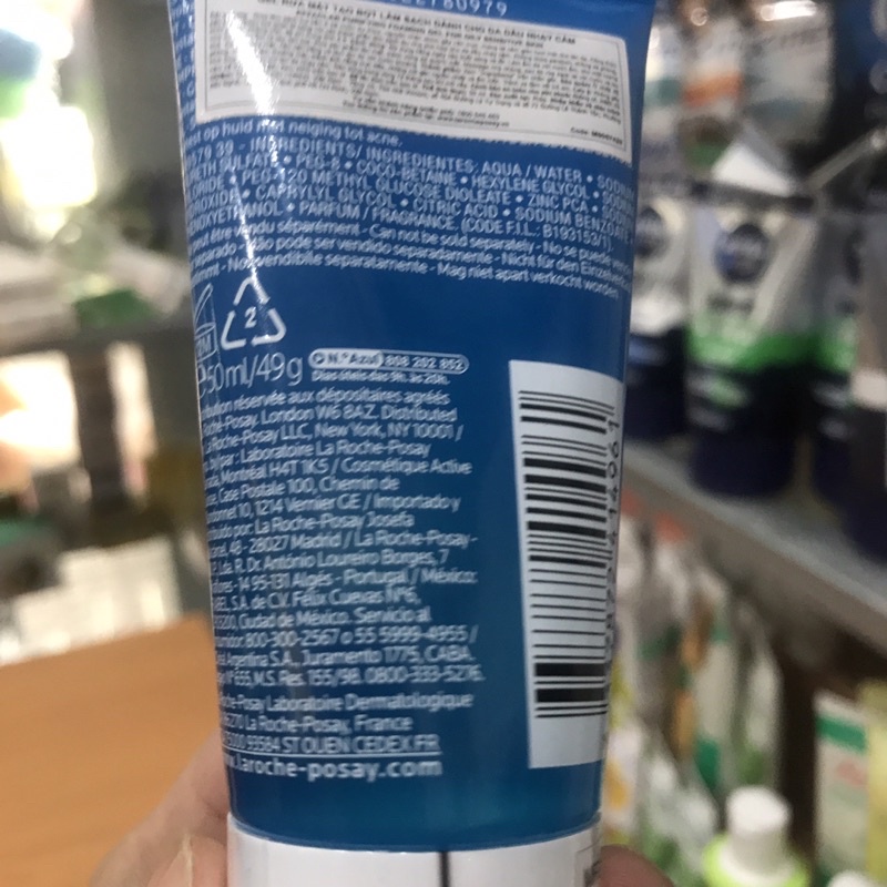 Sữa Rửa Mặt Tạo Bọt Làm Sạch Dành Cho Da Dầu Nhạy Cảm LA ROCHE-POSAY EFFACLAR 50-200ml