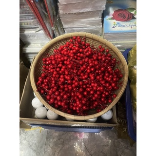 Chùm trái cherry đỏ