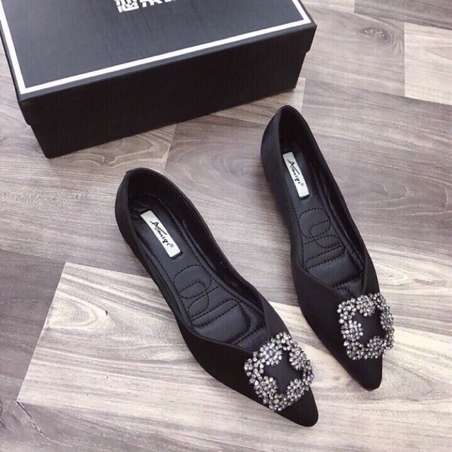 Giày bệt manolo
