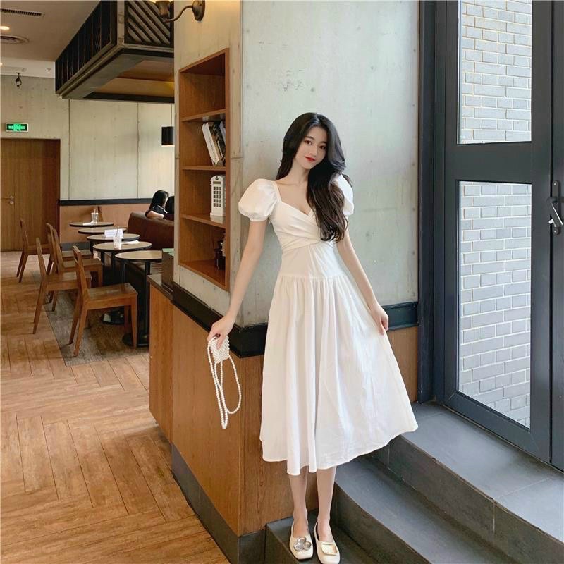 ĐẦM XOÈ TRẮNG CHÉO NGỰC