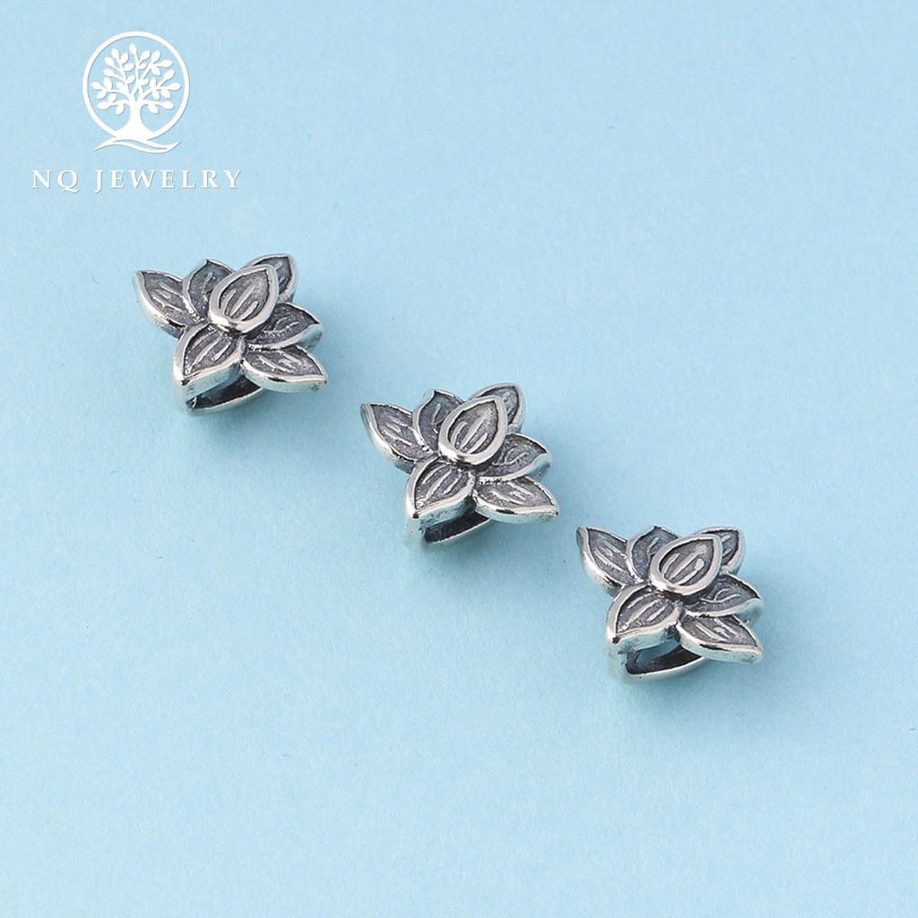 Charm bạc hình hoa sen - NQ Jewelry