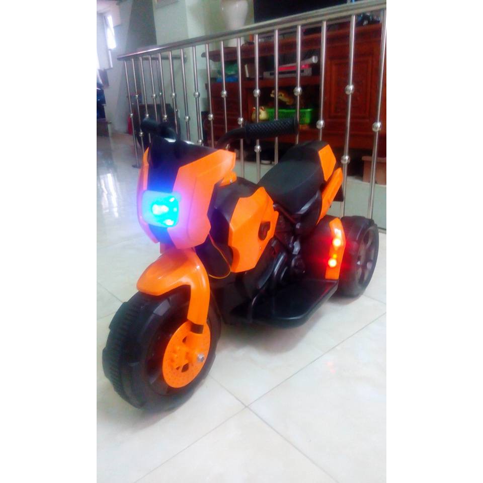 Xe máy điện phát nhạc giá rẻ cho bé