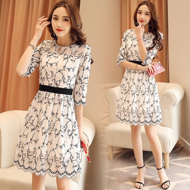 Váy thêu hoạ tiết