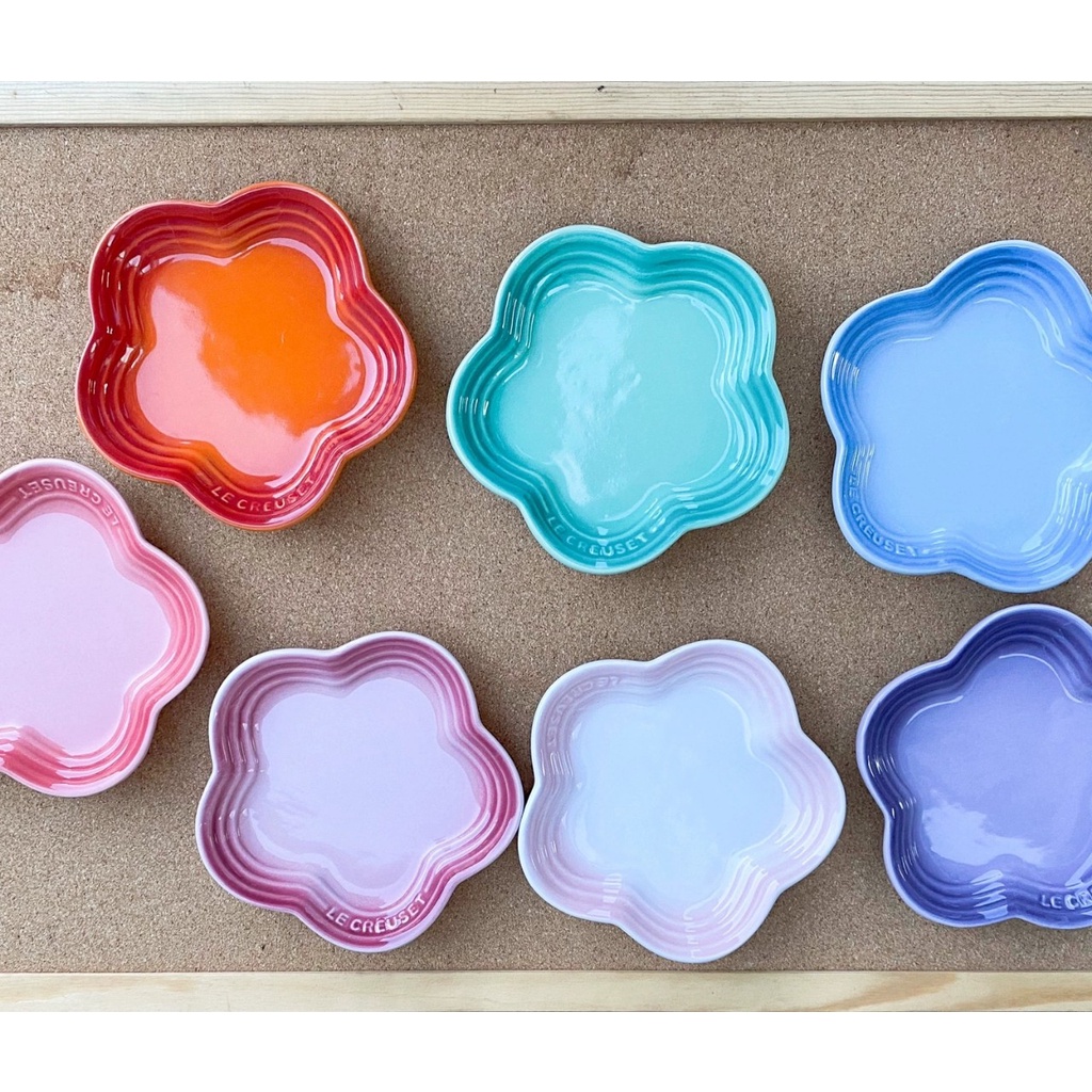 Sale Đĩa le Creuset  mini 13m hình hoa dùng đựng bánh, gia vị trang trí decor bàn ăn